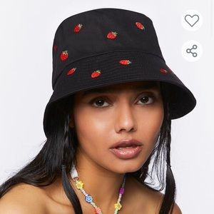 Bucket Hat Strawberry 🍓